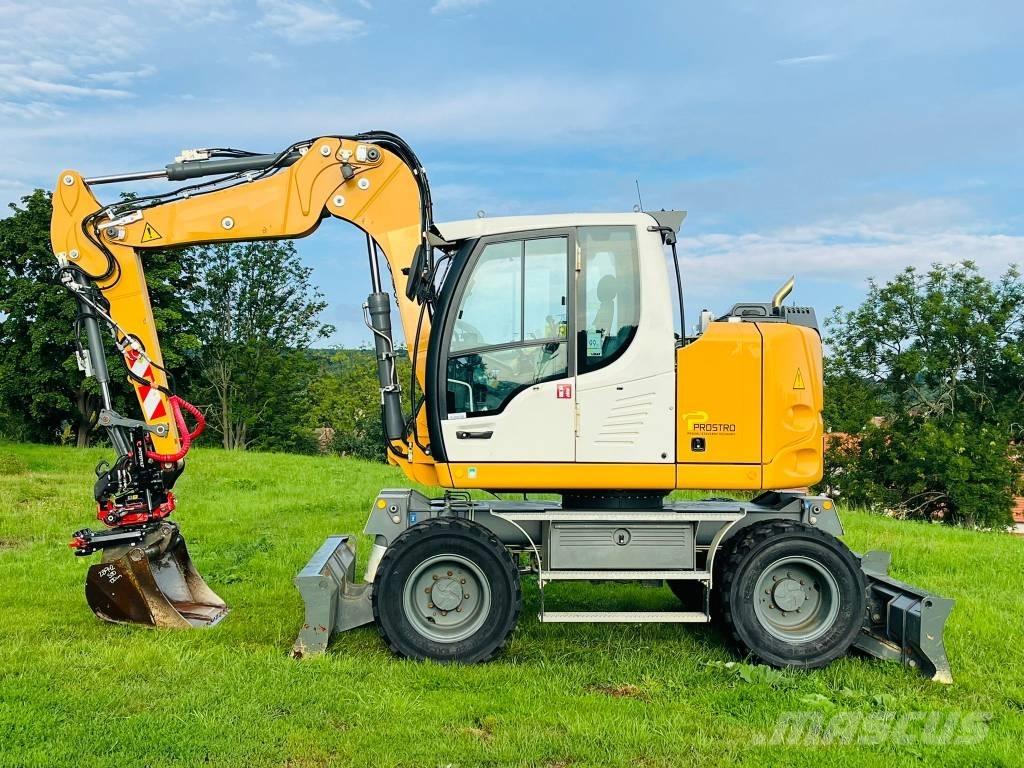Liebherr A 910 Gumikerekes kotrók