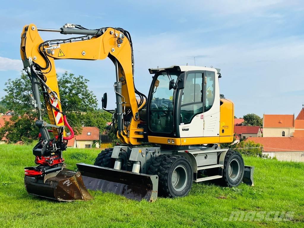 Liebherr A 910 Gumikerekes kotrók