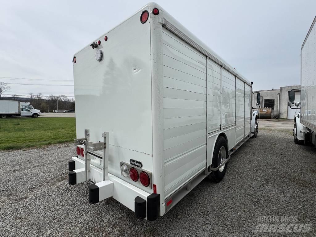 Freightliner M2 Italszállító tehergépkocsik