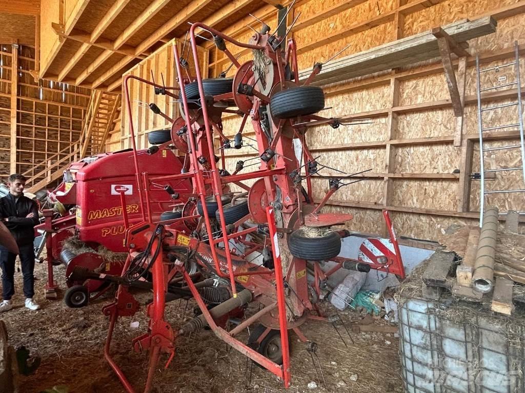 Kuhn GF10812 Rendkészítő