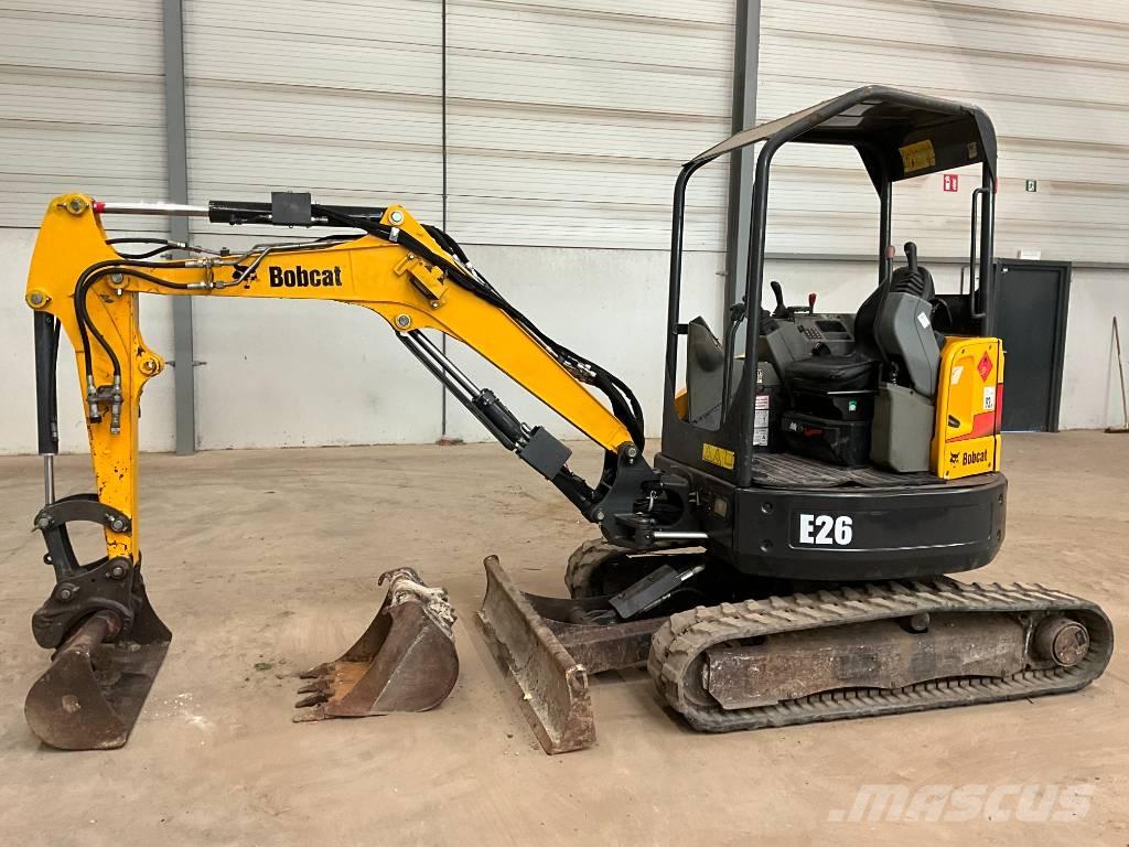 Bobcat E 26 Mini kotrók < 7t