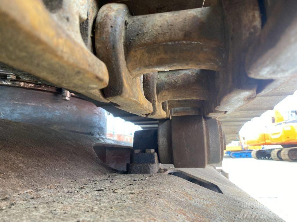 Hitachi EX 150 LC 5 Lánctalpas kotrók