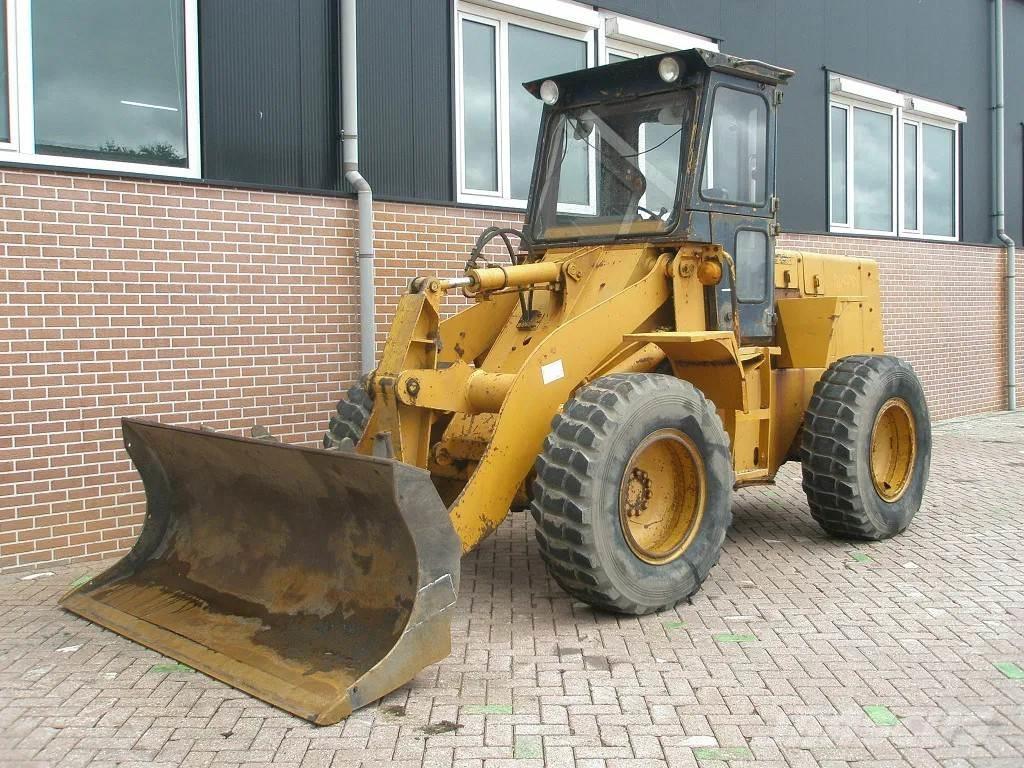 Komatsu W40-2 Gumikerekes homlokrakodók