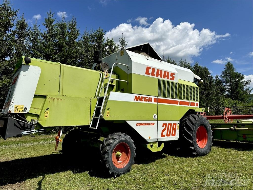 CLAAS Mega 208 Kombájnok