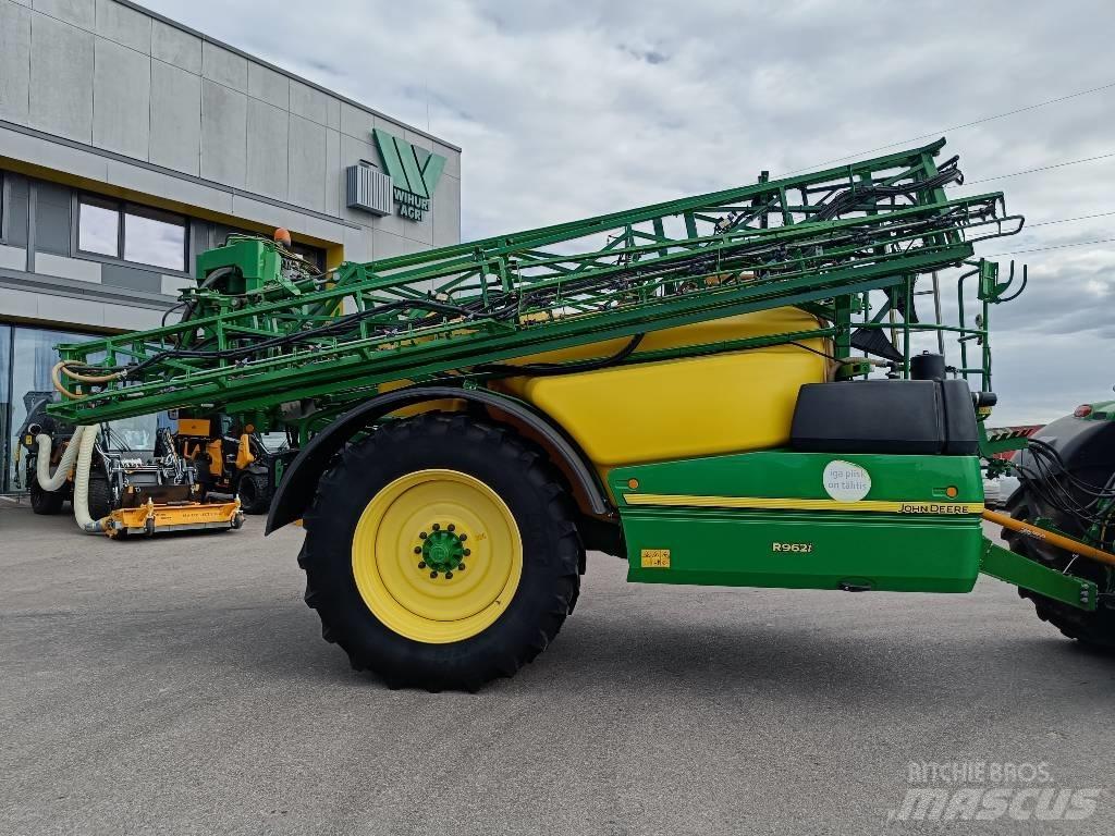 John Deere R 962 i Vontatott trágyaszórók