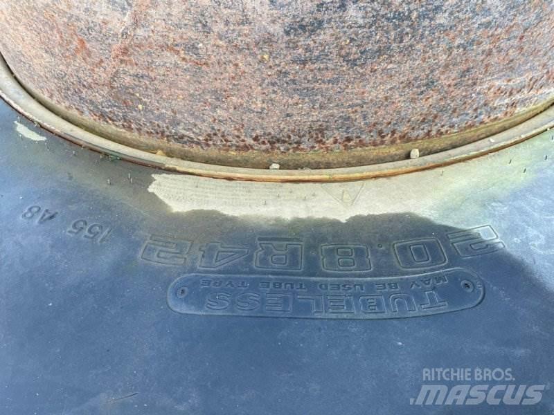 Goodyear 20.8 R42 Egyéb traktor tartozékok