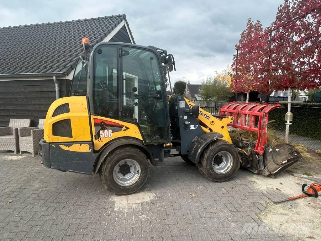 Mustang AL 506 Cab Univerzális rakodók