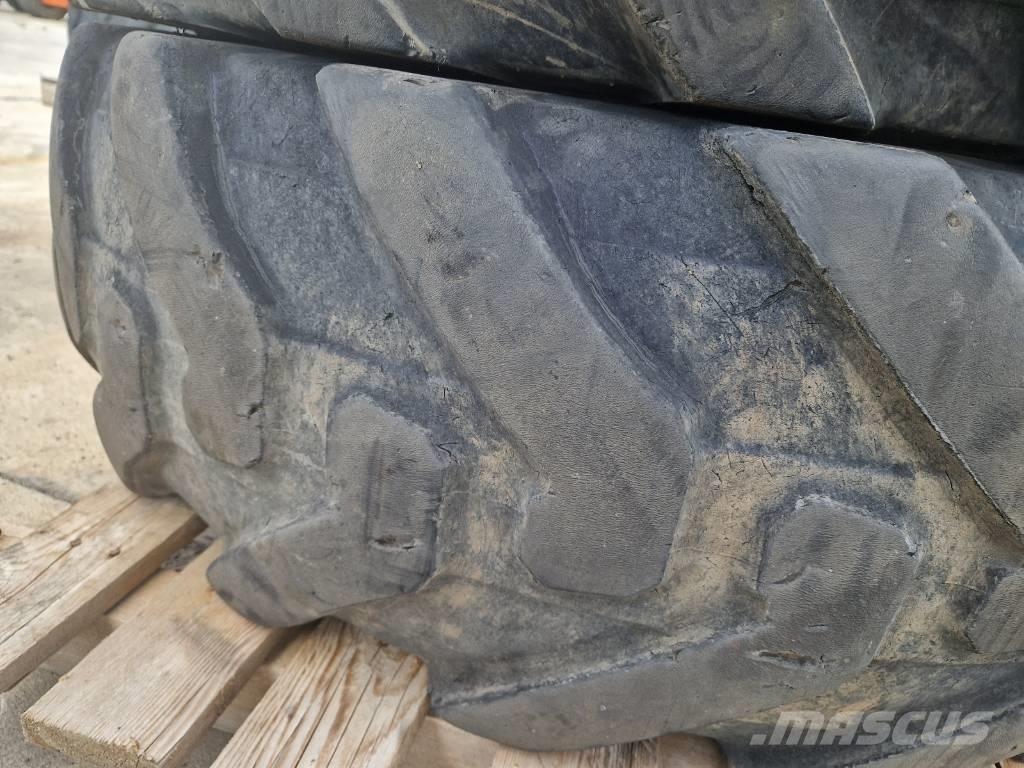 Manitou MT 1335 1440 Gumiabroncsok, kerekek és felnik