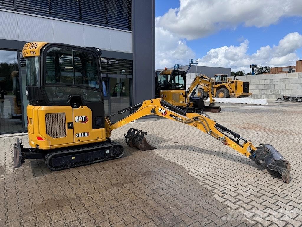 CAT 301.8 Mini kotrók < 7t