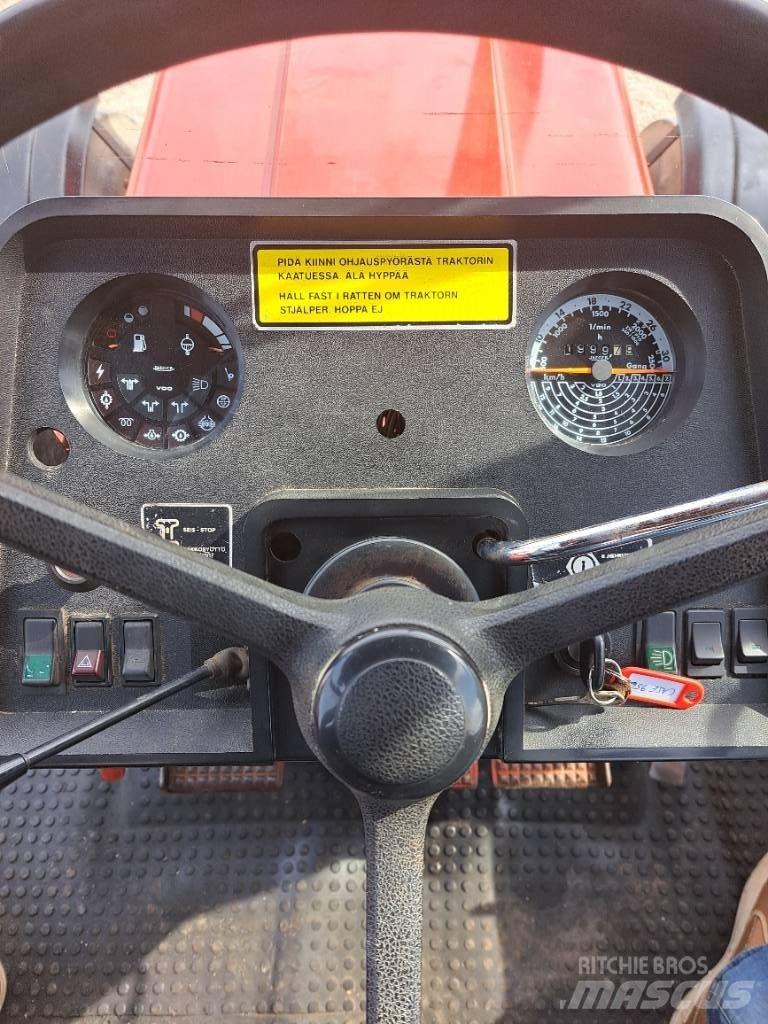 International 956XL Traktorok