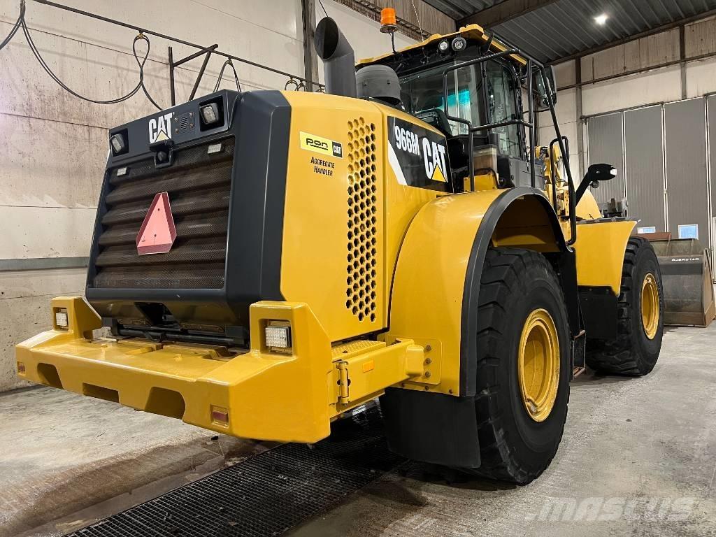 CAT 966 M Gumikerekes homlokrakodók