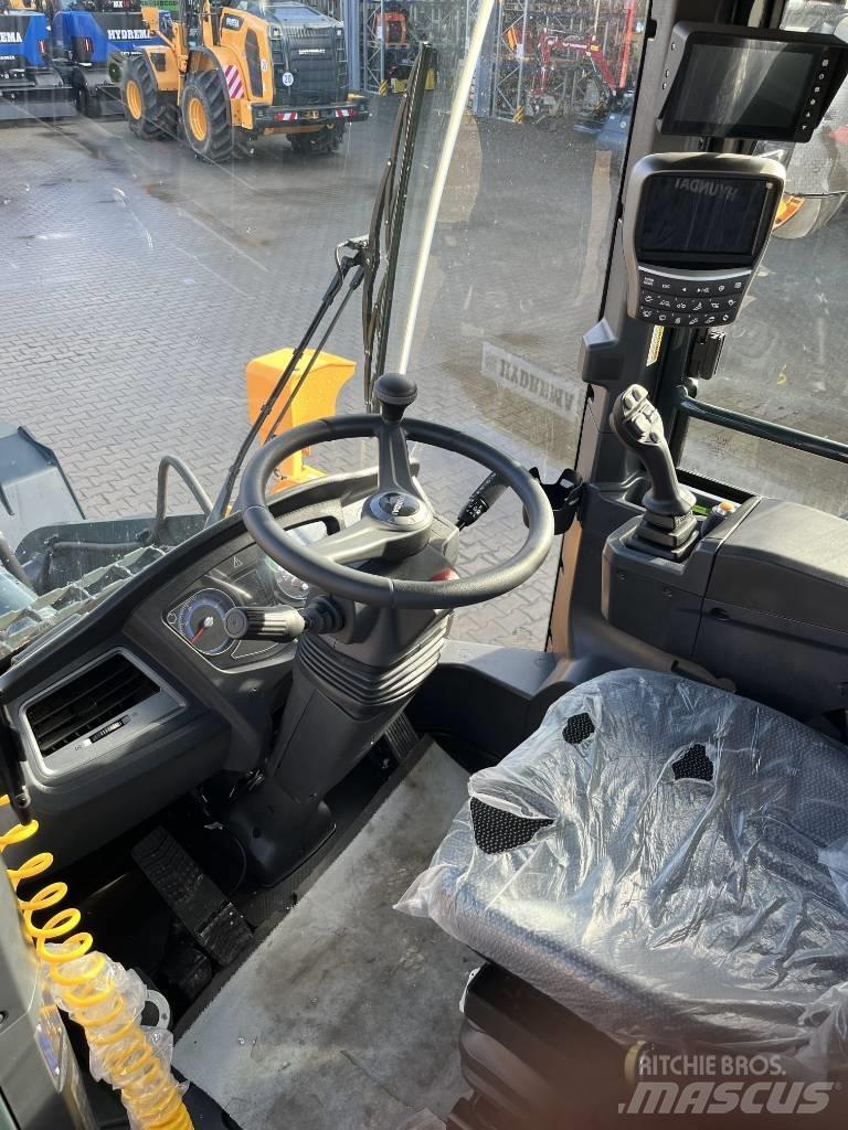 Hyundai HL940A Gumikerekes homlokrakodók