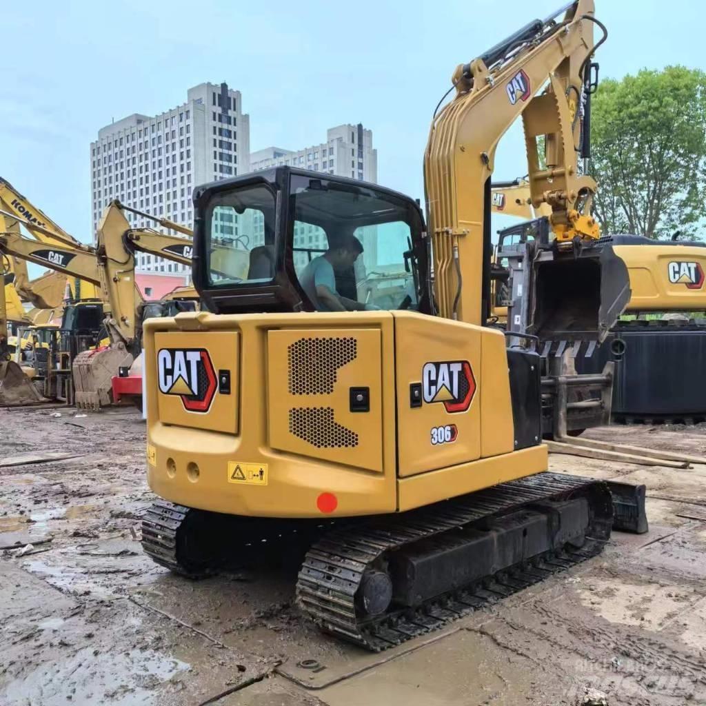 CAT 306 Mini kotrók < 7t