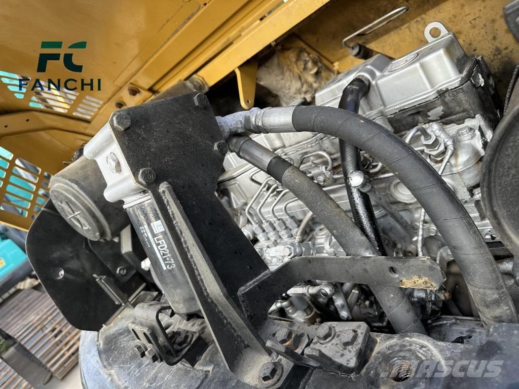 CAT 308 C Lánctalpas kotrók