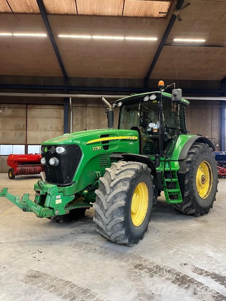 John Deere 7730 AQ Traktorok