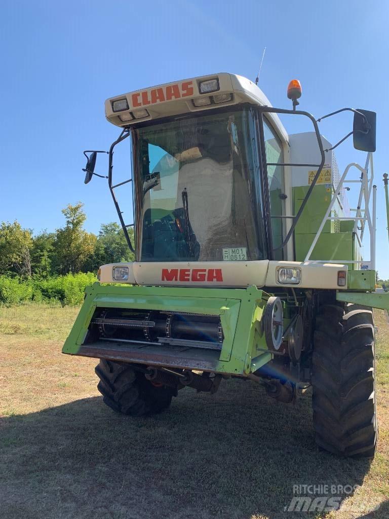 Claas mega II 208 Kombájnok