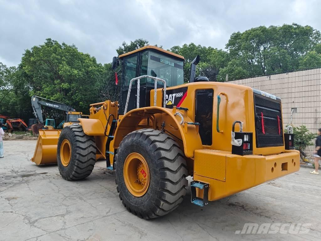 CAT 966 H Gumikerekes homlokrakodók