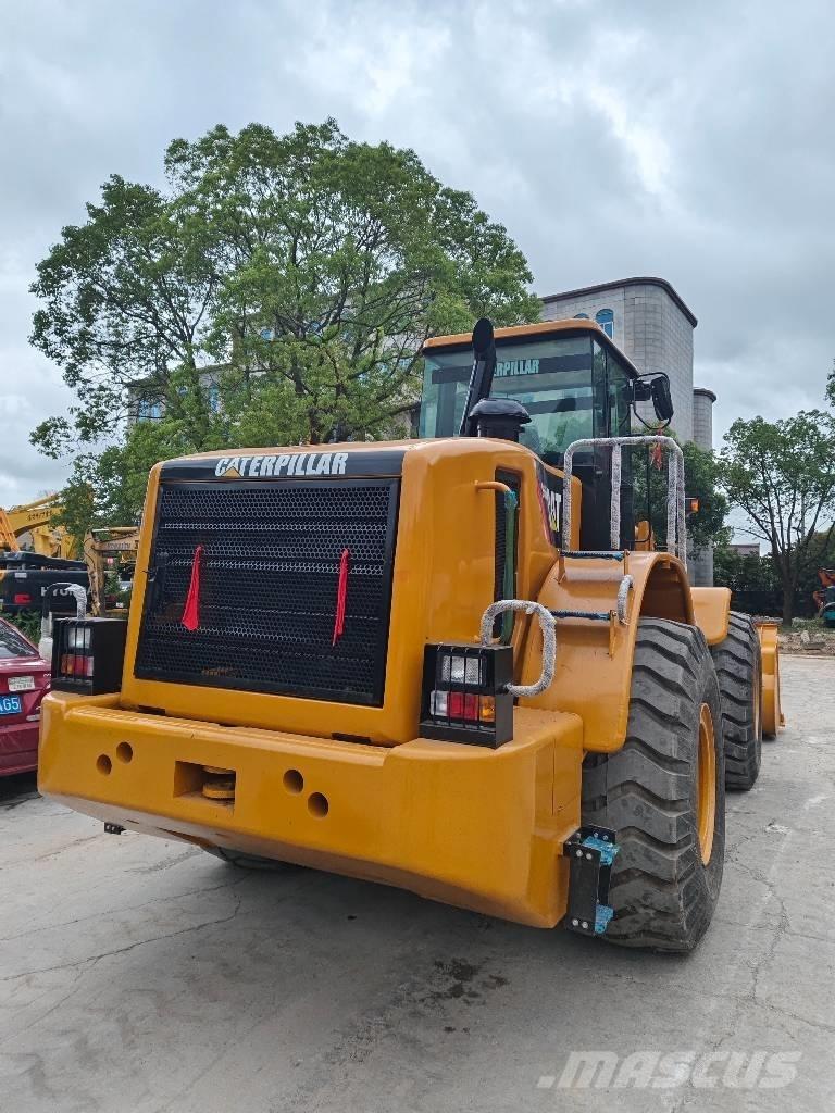 CAT 966 H Gumikerekes homlokrakodók