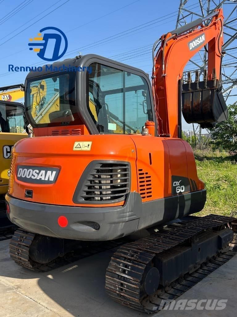 Doosan DX 60 Lánctalpas kotrók