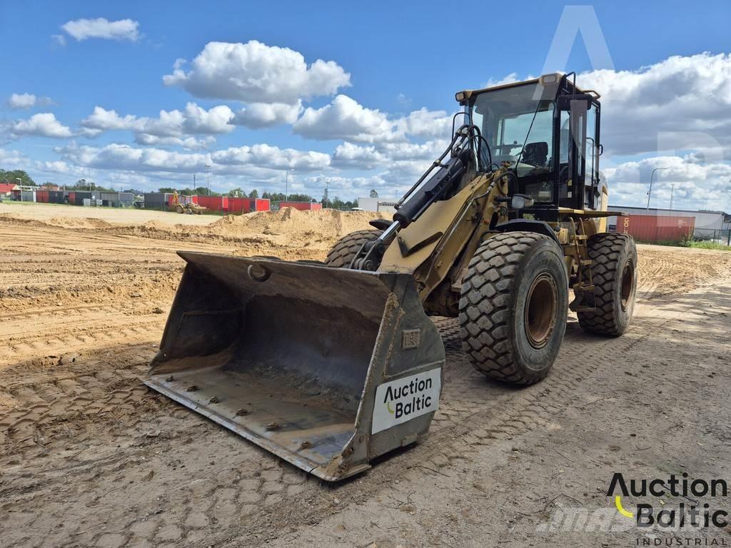 CAT 930 H Gumikerekes homlokrakodók