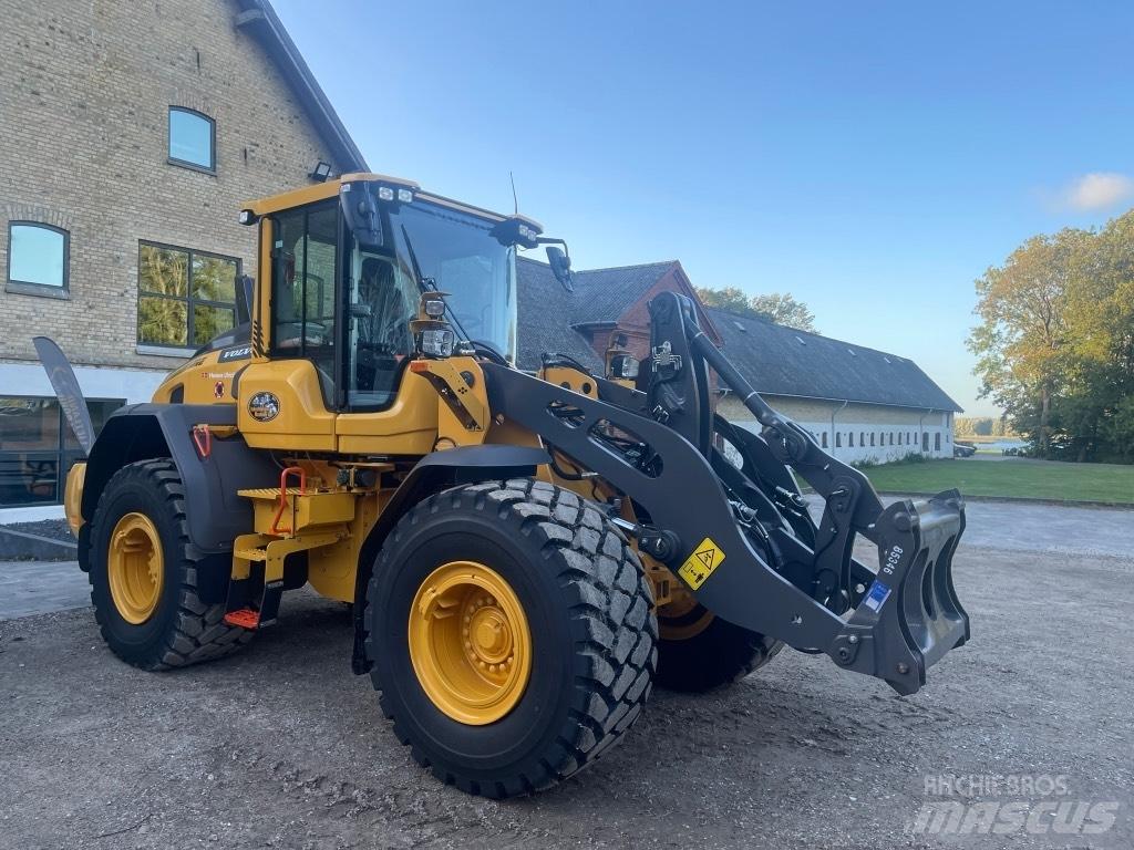 Volvo L 90 H Gumikerekes homlokrakodók
