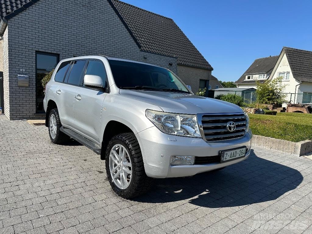 Toyota Landcruiser Terepjárók