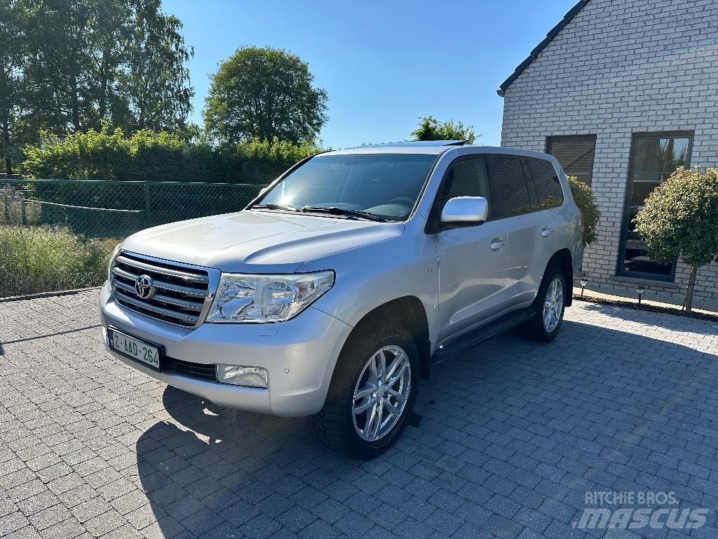 Toyota Landcruiser Terepjárók
