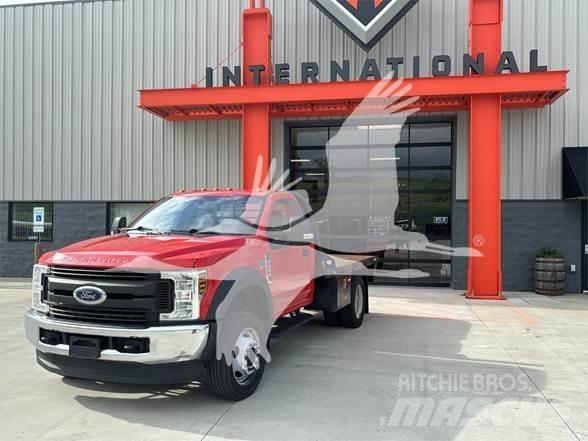 Ford F550 SD Platós / Ponyvás teherautók