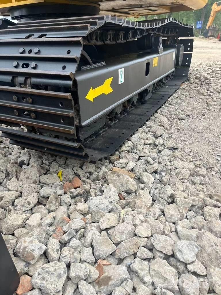 Komatsu PC70-8 Közepes (midi) kotrók 7 t - 12 t