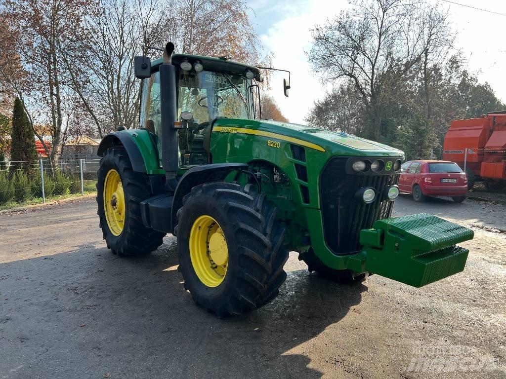 John Deere 8230 Traktorok
