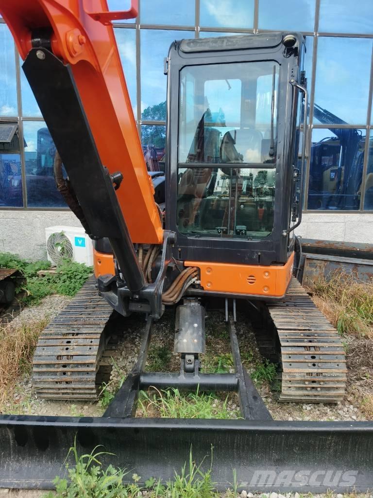 Hitachi ZX 50 U Mini kotrók < 7t