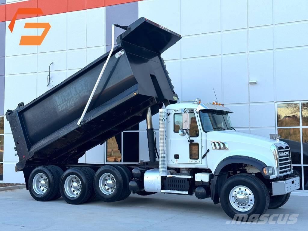 Mack GU713 Billenő teherautók