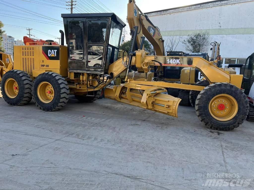 CAT 140K Gréderek