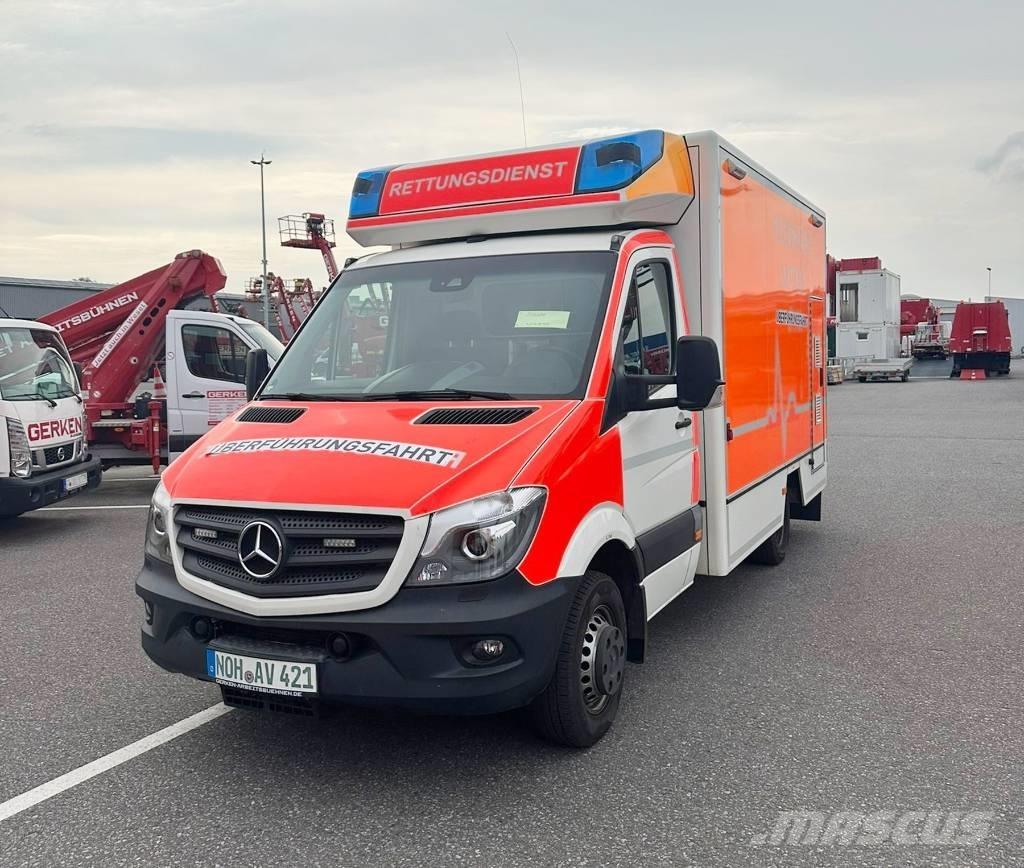 Mercedes-Benz 1032 Mentőautók
