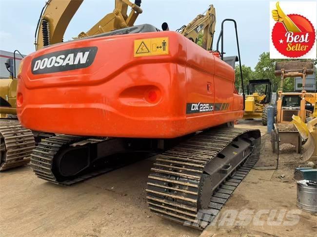 Doosan DX 225 LCA Lánctalpas kotrók
