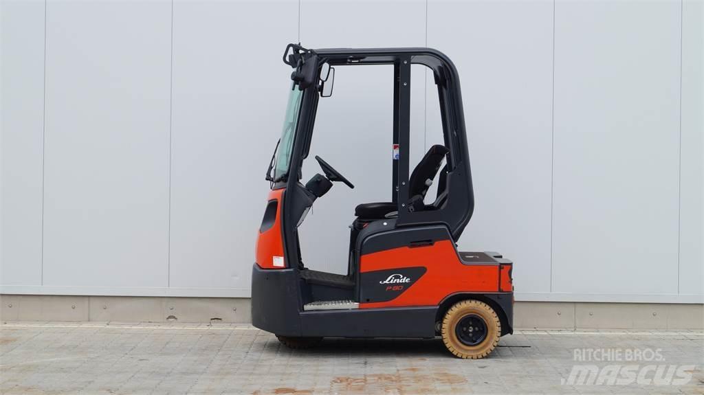 Linde P80 Vontatótargonca