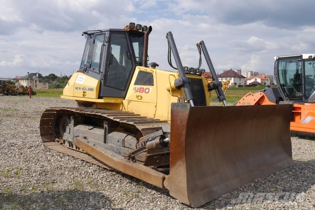 New Holland D 180 lánctalpas dózerek
