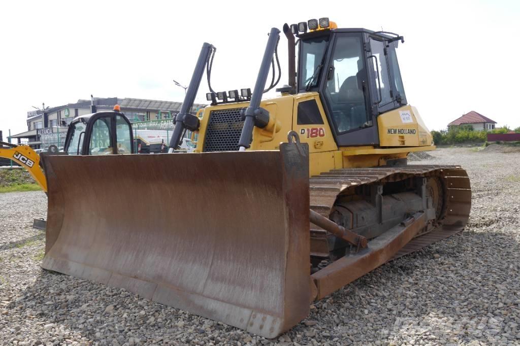 New Holland D 180 lánctalpas dózerek