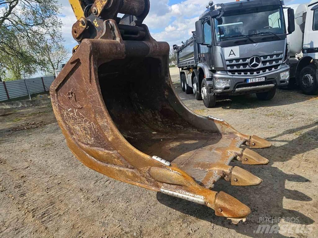 CAT 326 F L Lánctalpas kotrók