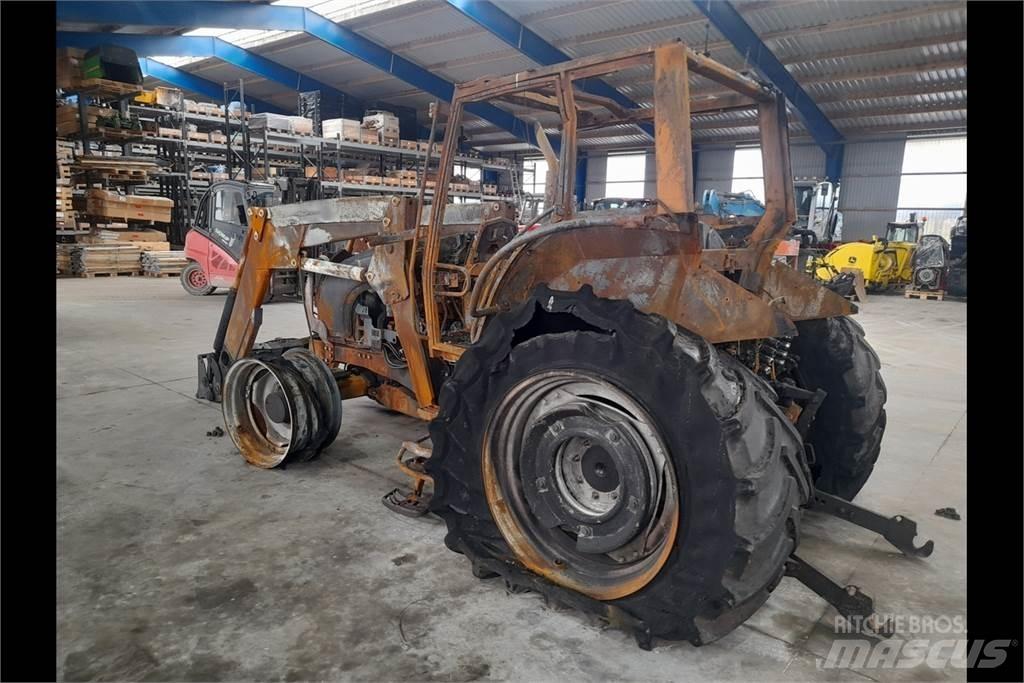 Valtra N121 Traktorok