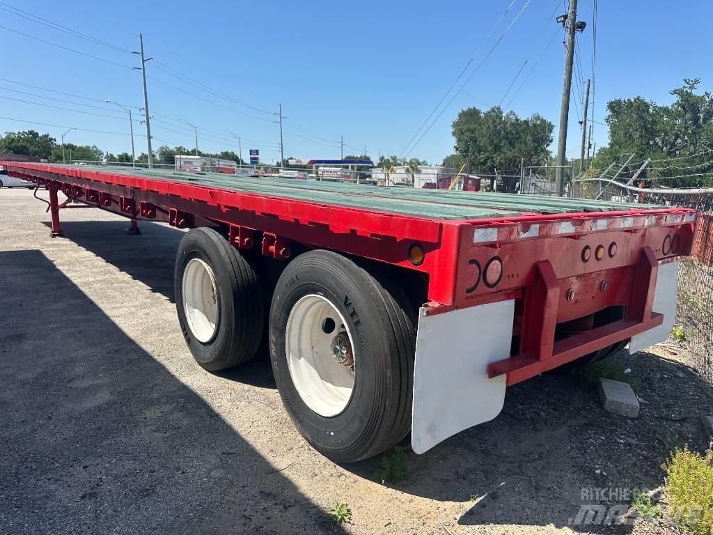 Fruehauf Flatbed Platós / Ponyvás pótkocsik