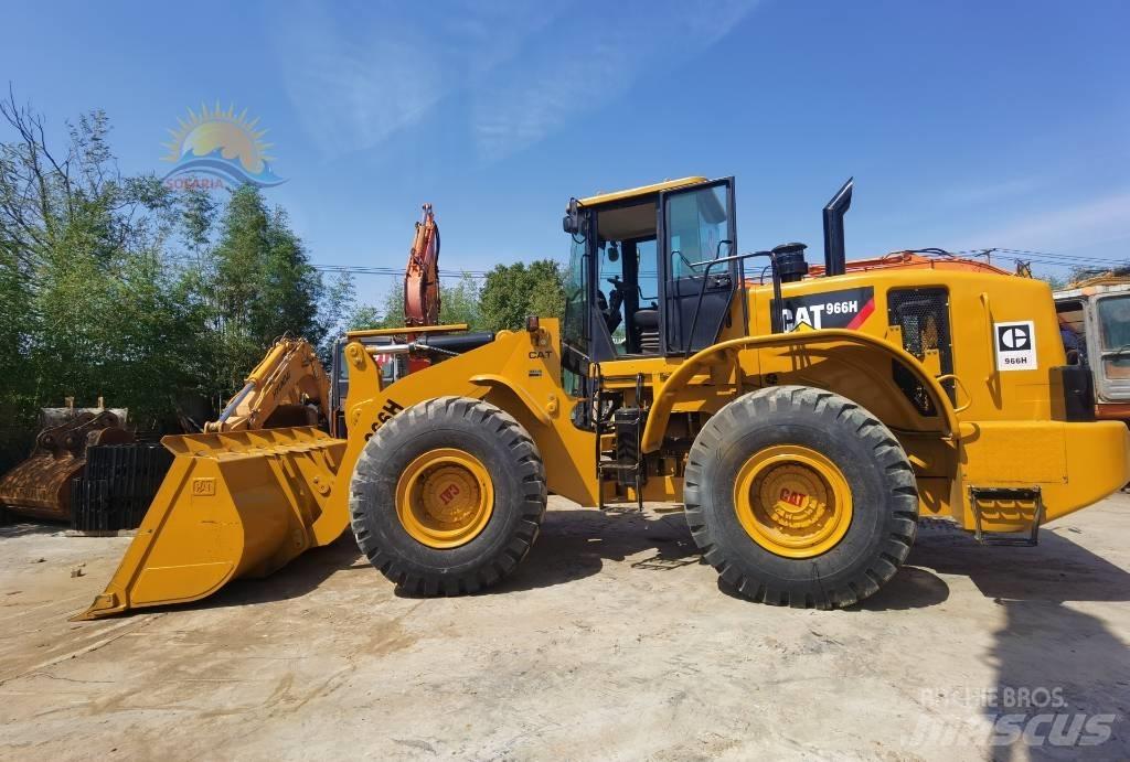 CAT 966 H Gumikerekes homlokrakodók