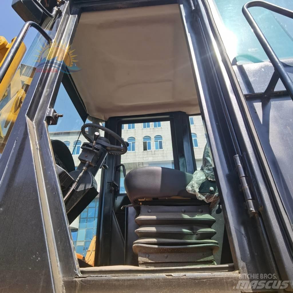 CAT 966 H Gumikerekes homlokrakodók