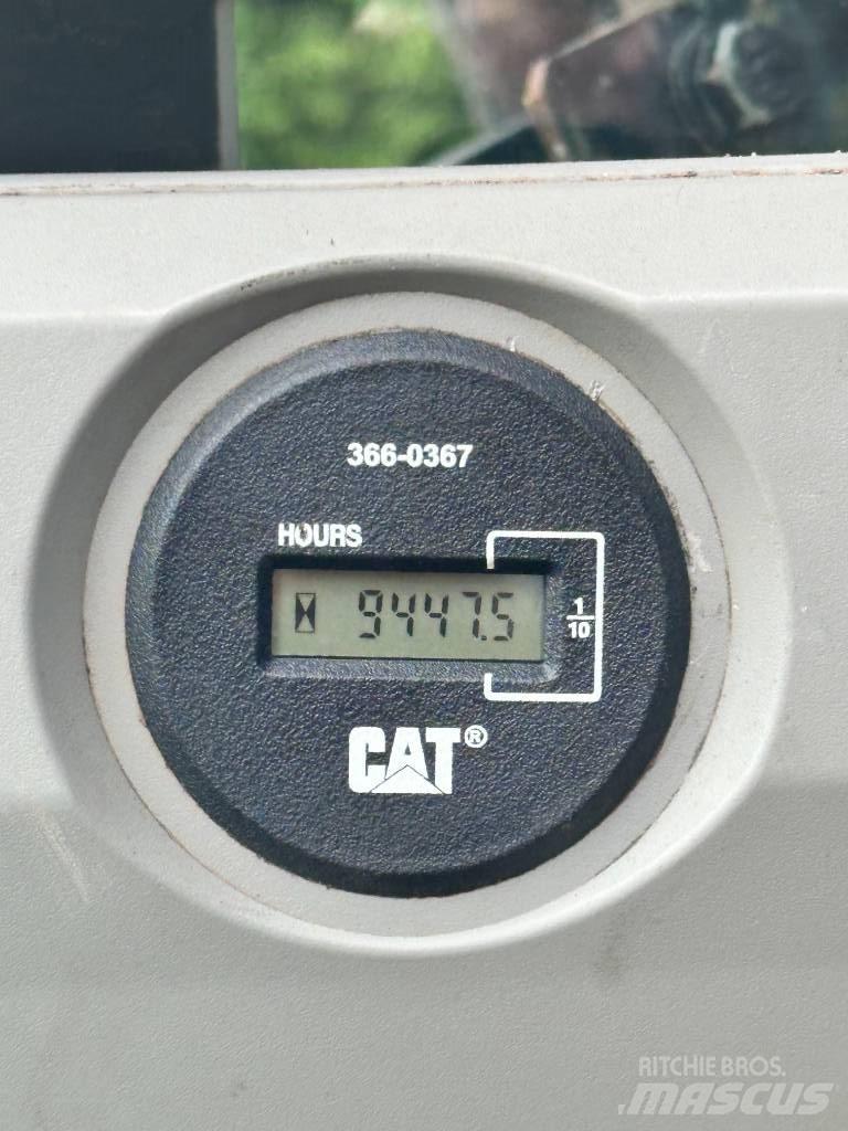 CAT 320 EL Lánctalpas kotrók