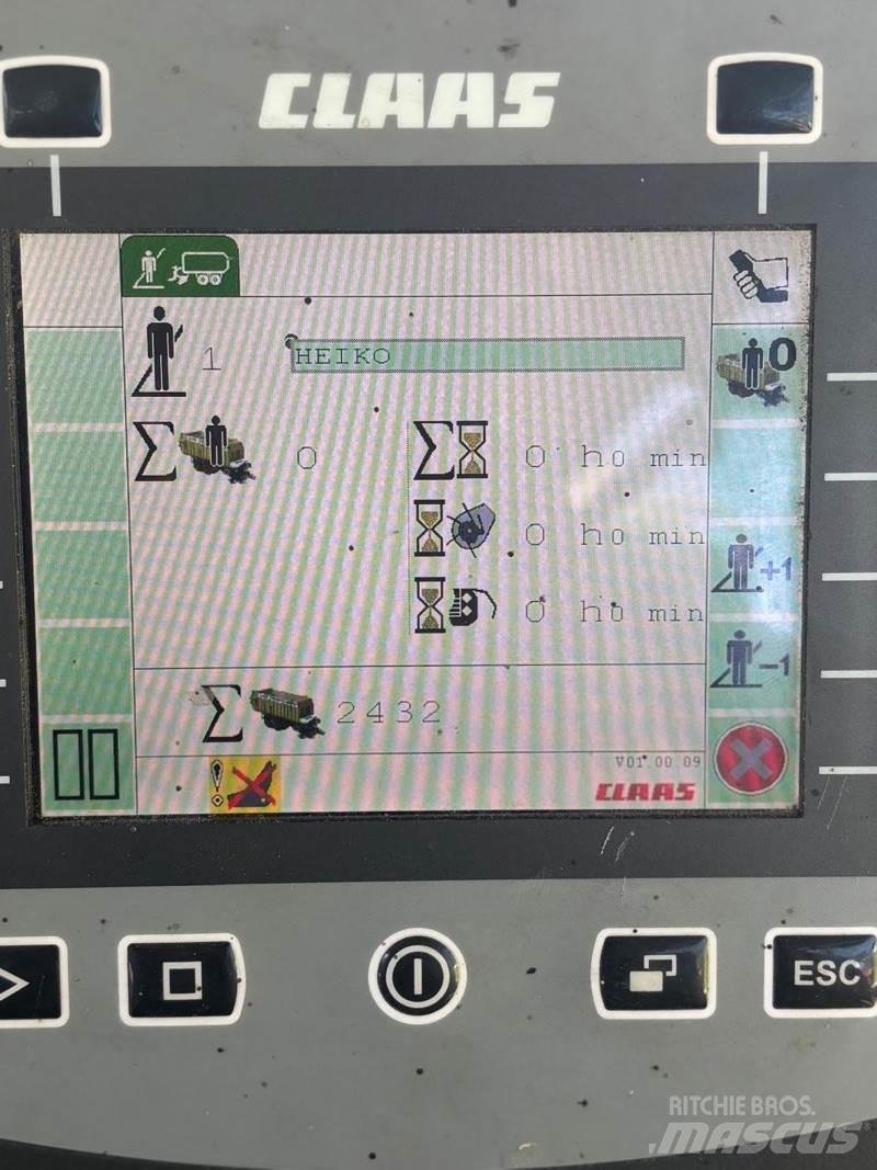 CLAAS Quantum 4700 Önrakodó pótkocsik
