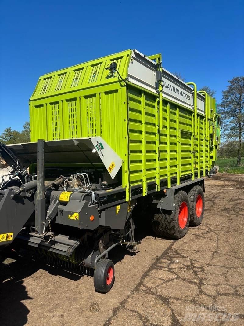 CLAAS Quantum 4700 Önrakodó pótkocsik