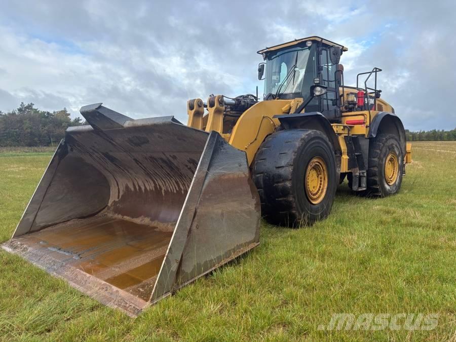 CAT 980M Gumikerekes homlokrakodók
