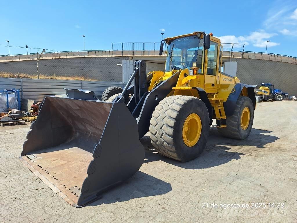 Volvo L 120 E Gumikerekes homlokrakodók