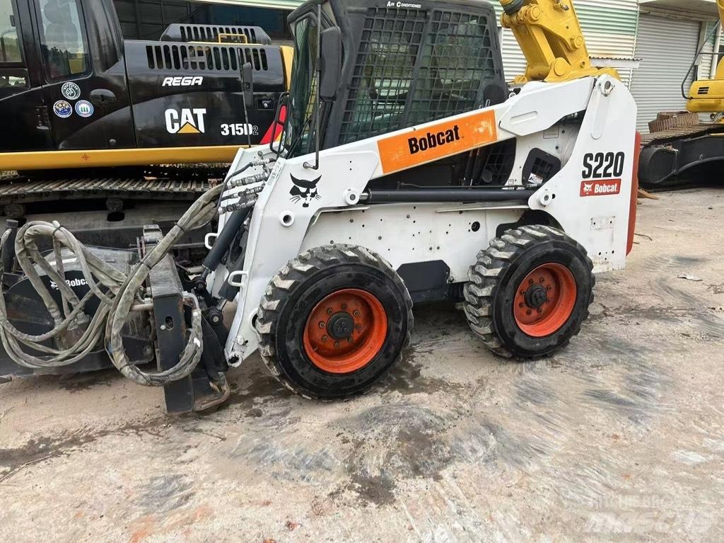Bobcat S 220 Kompaktrakodók