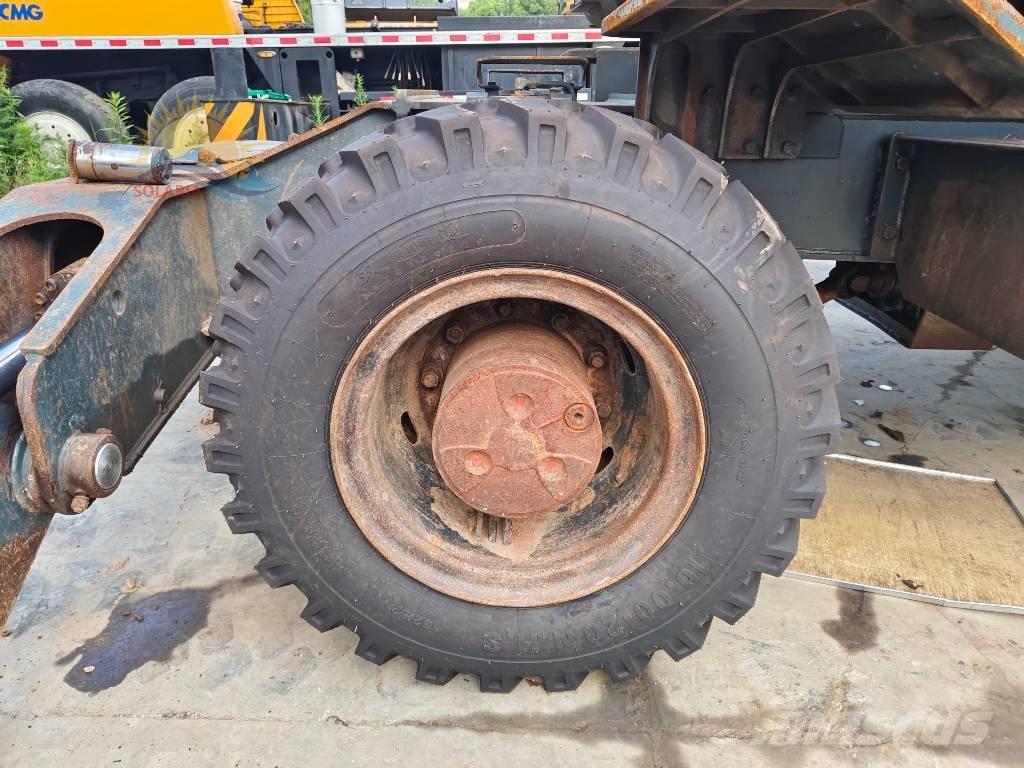 Hyundai Robex 210W-9 Gumikerekes kotrók